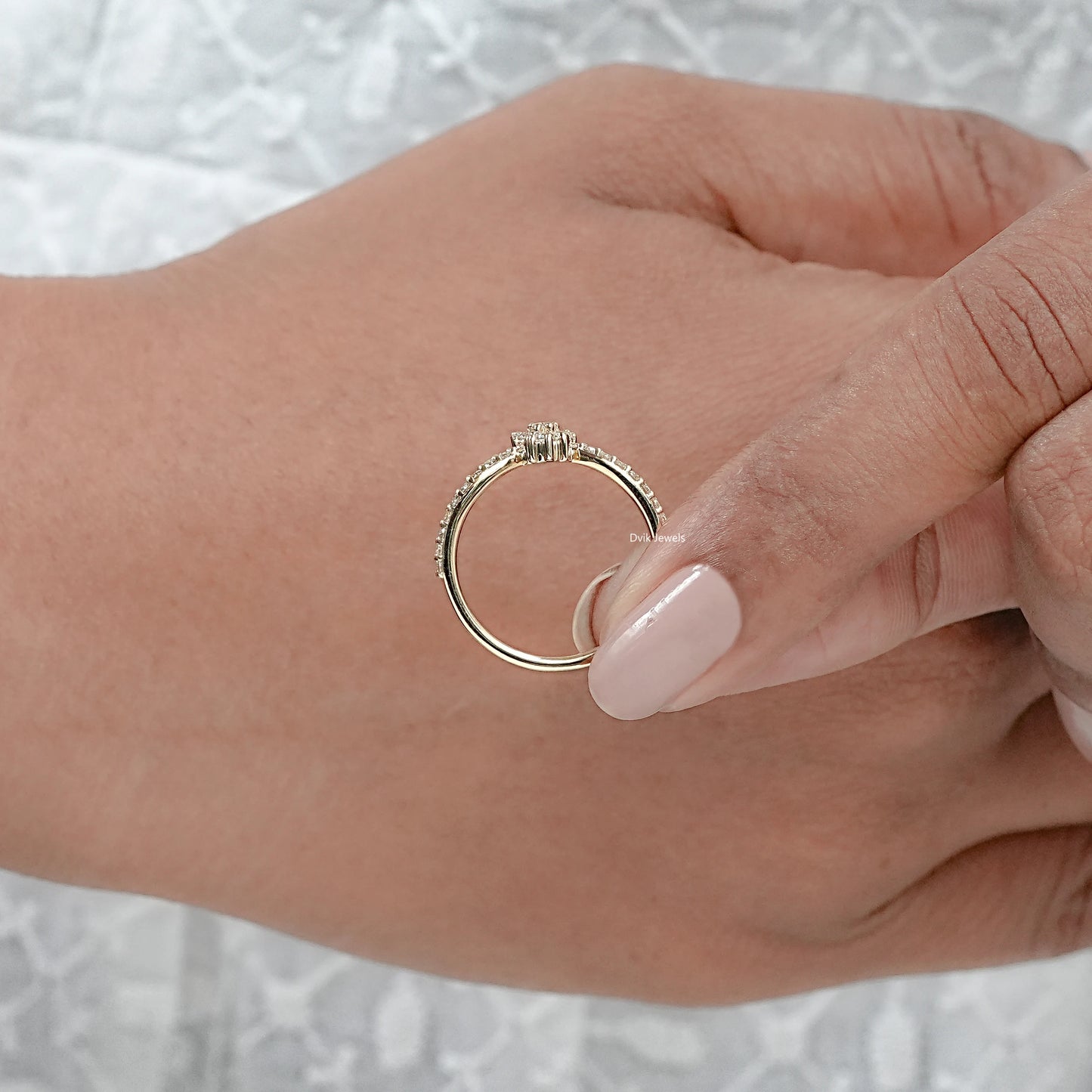 Round Cluster Diamond Chevron Ring