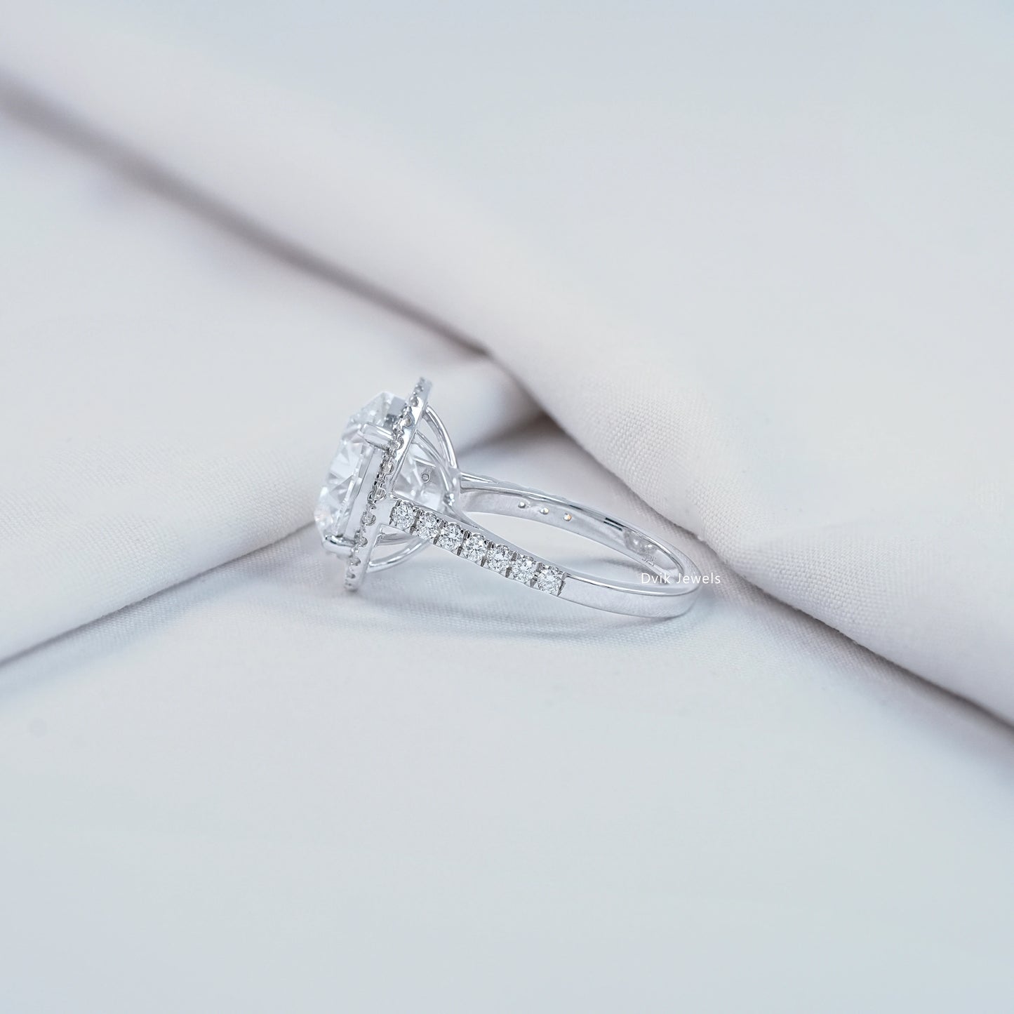 6 CT Round Cut Lab Diamond Halo Accent Wedding Ring