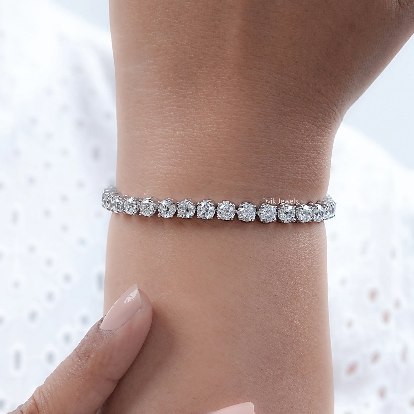 Brilliant Cut Round Diamond Tennis Bracelet