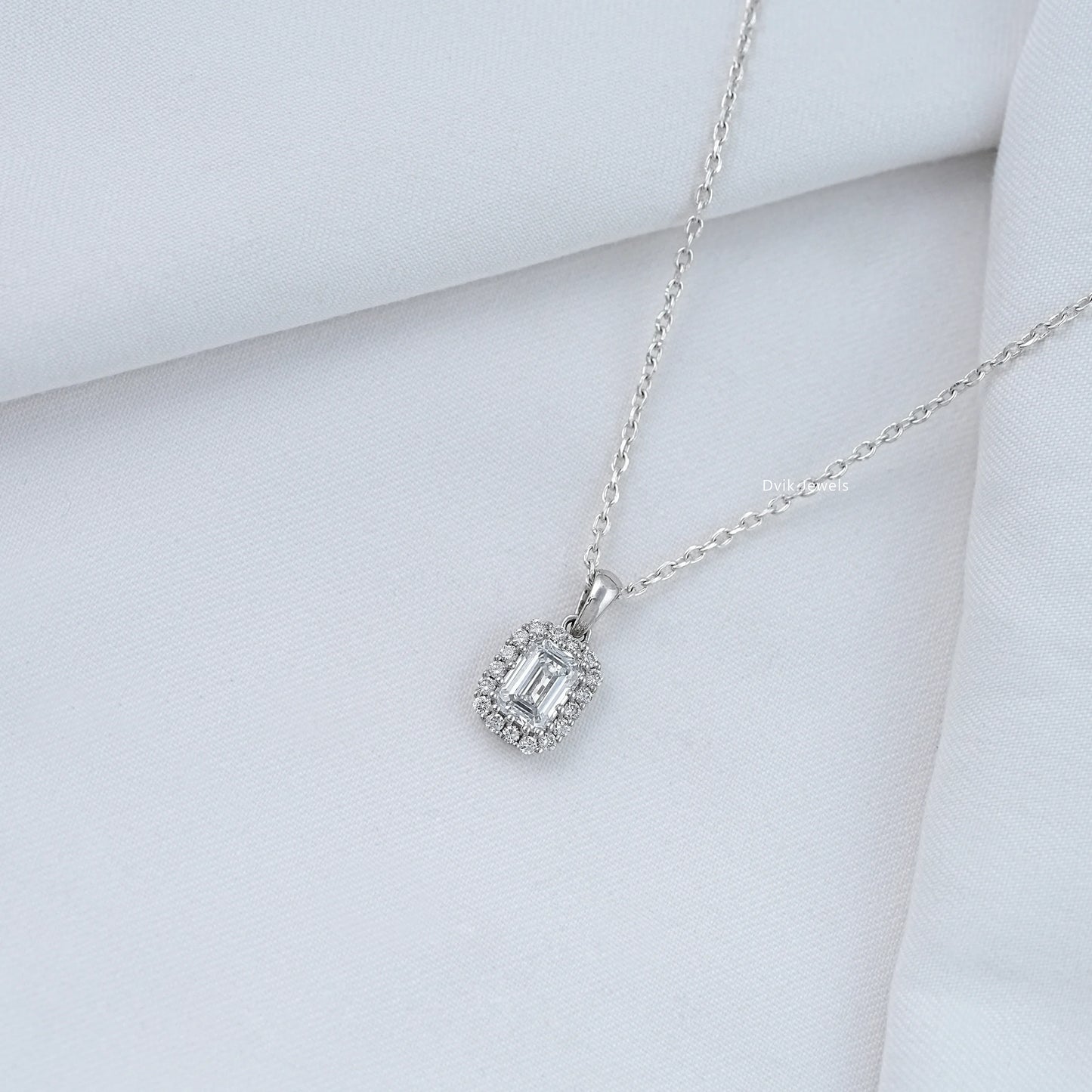 Emerald Cut Minimalistic Diamond Halo Pendant