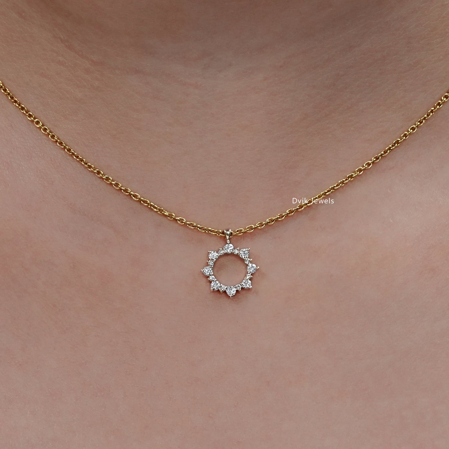 Floral Style Round Diamond Dainty Pendant