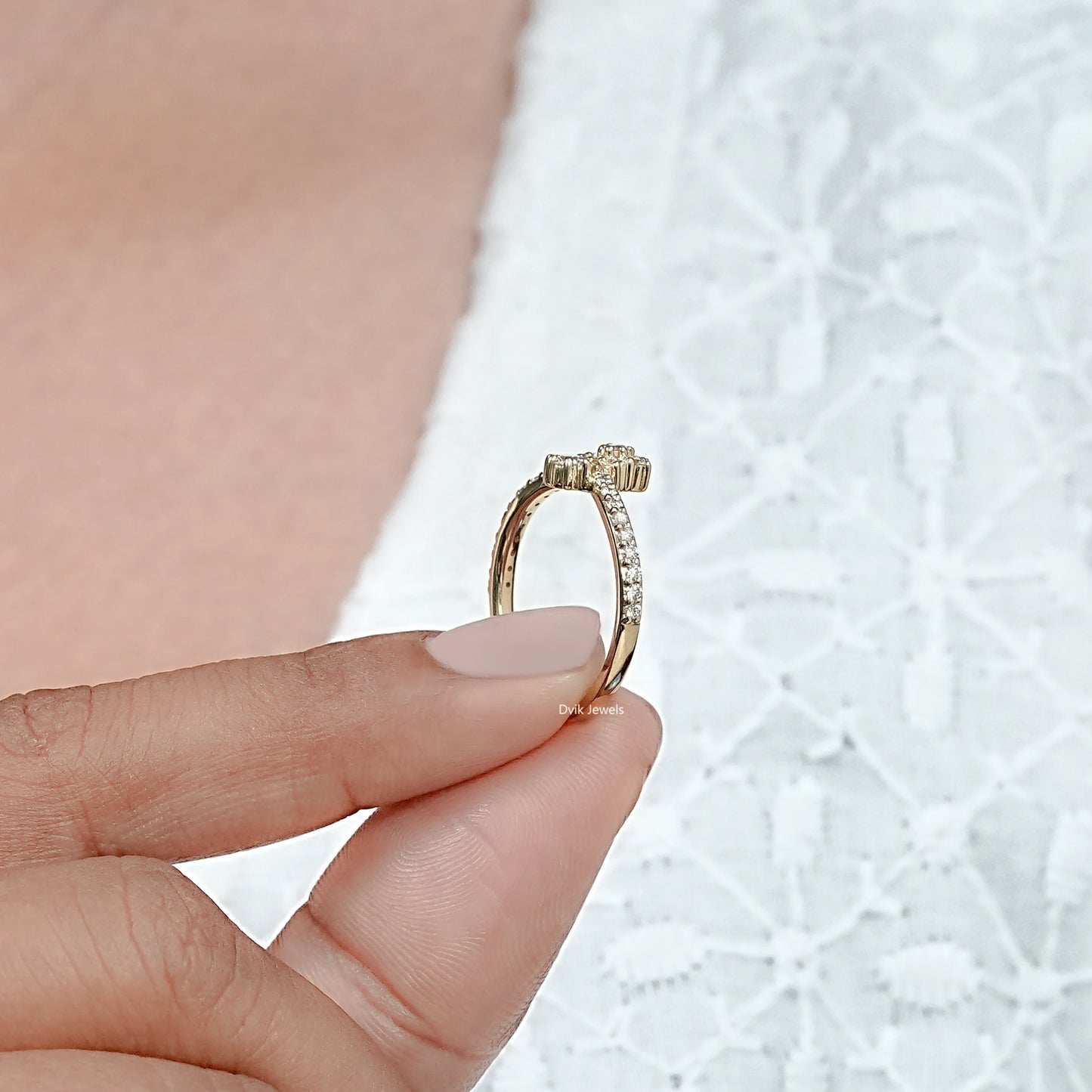 Round Cluster Diamond Chevron Ring