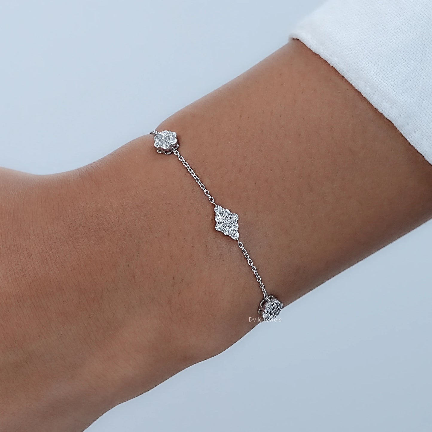 Round Cut Pave Set Diamond Chain Bracelet