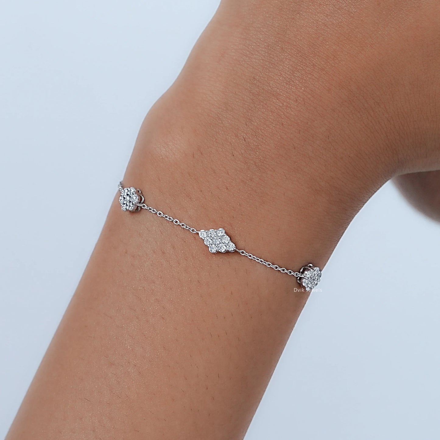Round Cut Pave Set Diamond Chain Bracelet