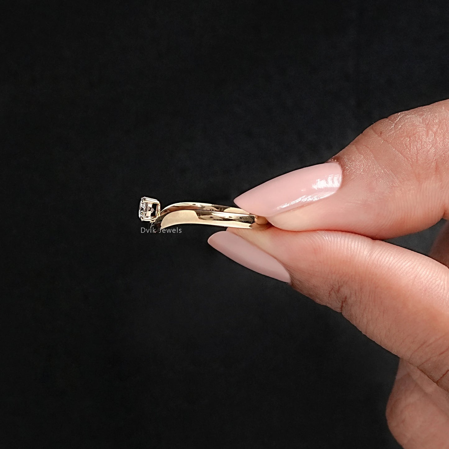 Solitaire Diamond Curved Ring