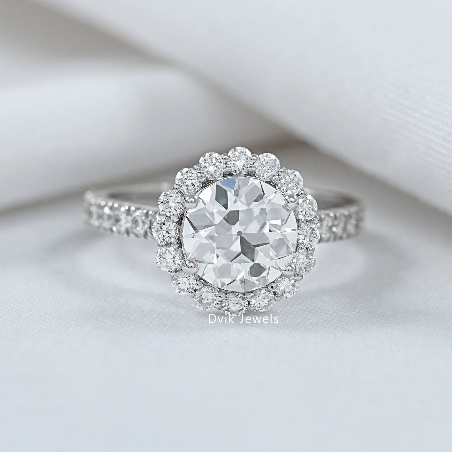 OEC Round Cut 1.50 Carat Halo Diamond Ring Set
