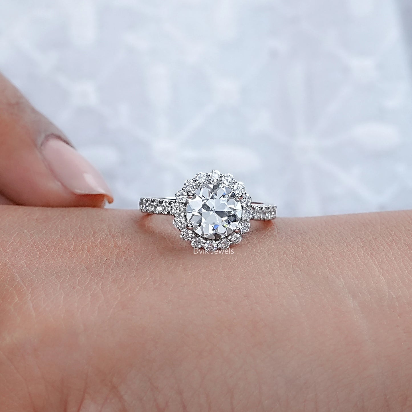 OEC Round Cut 1.50 Carat Halo Diamond Ring Set