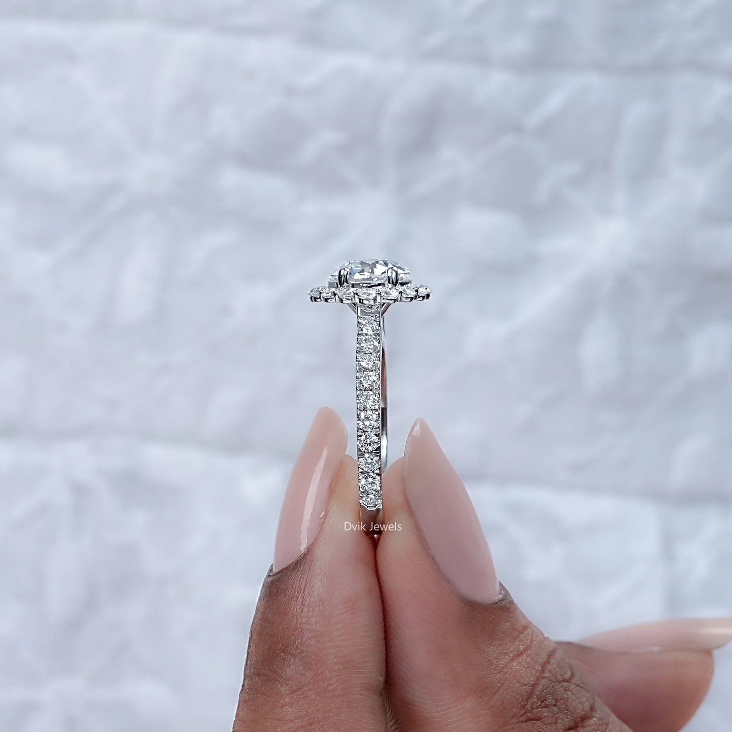 OEC Round Cut 1.50 Carat Halo Diamond Ring Set