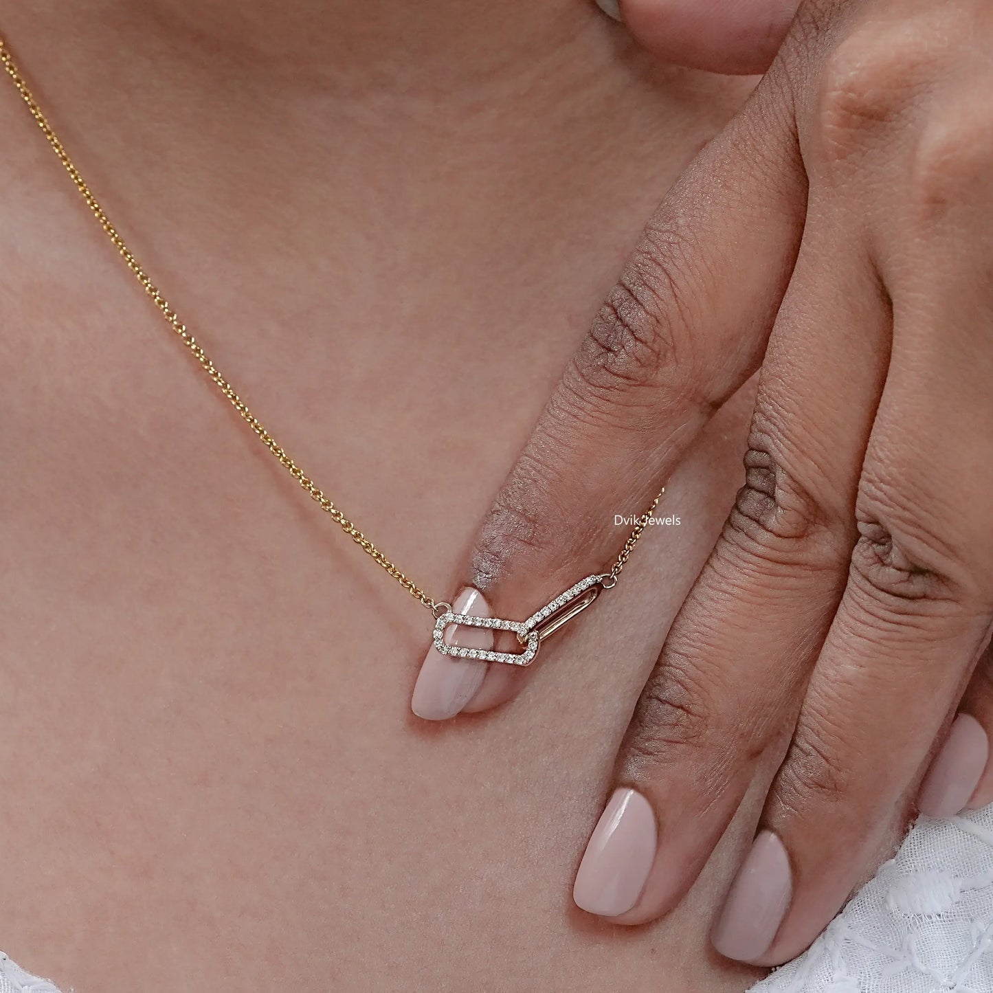 Round Lab Diamond Open Rectangle Double Link Pendant