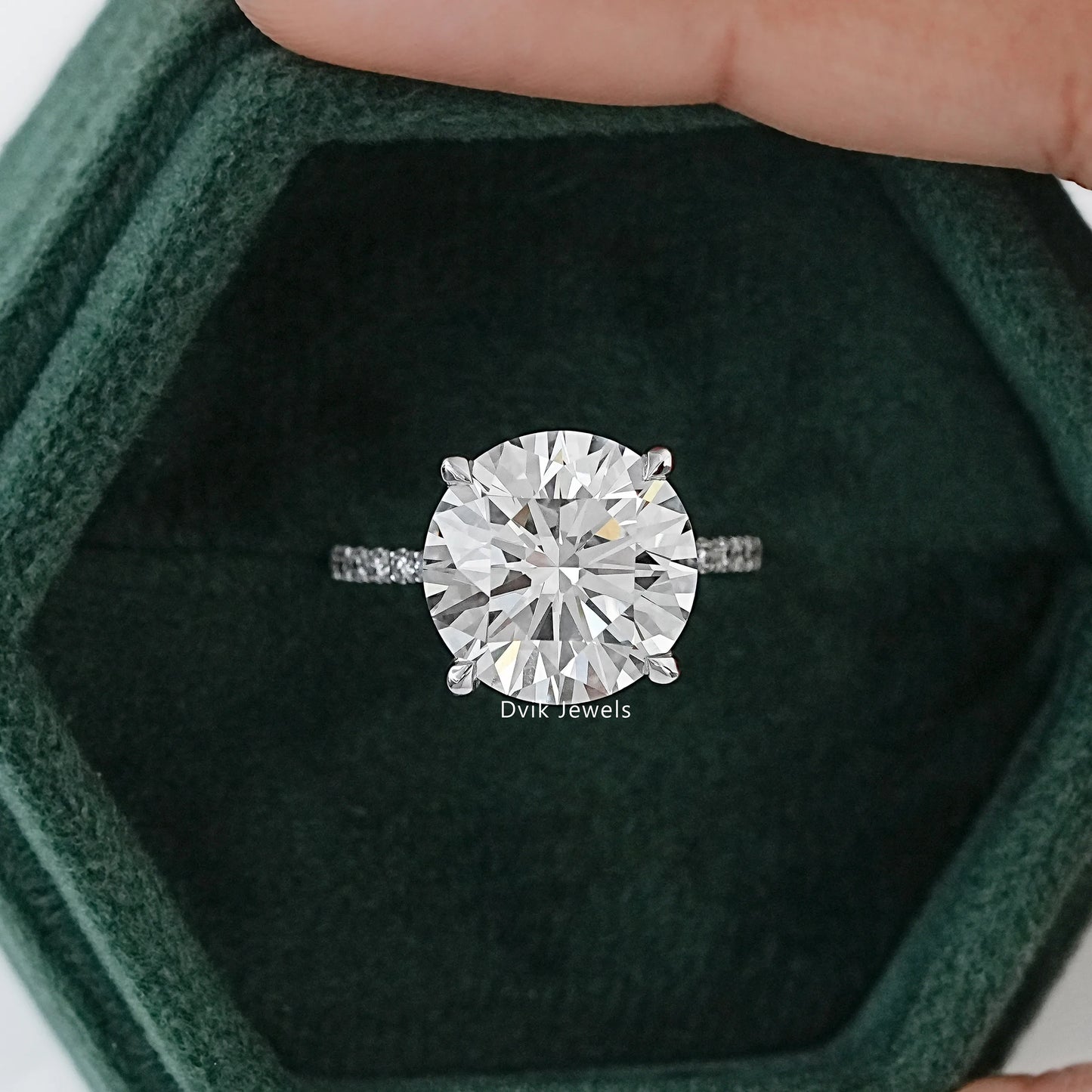 8 CT Round Cut Lab Grown Diamond Accent Set Ring