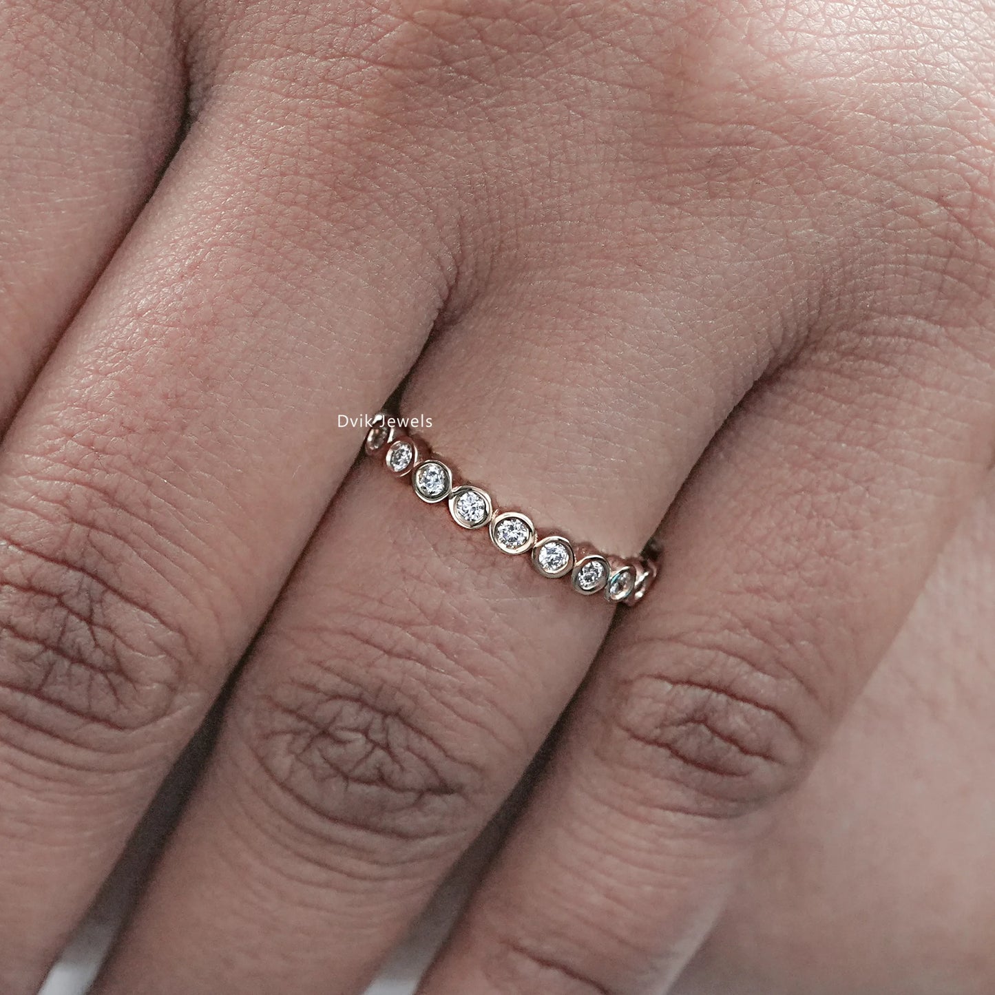 Round Cut Diamond Bezel Set Full Eternity Band