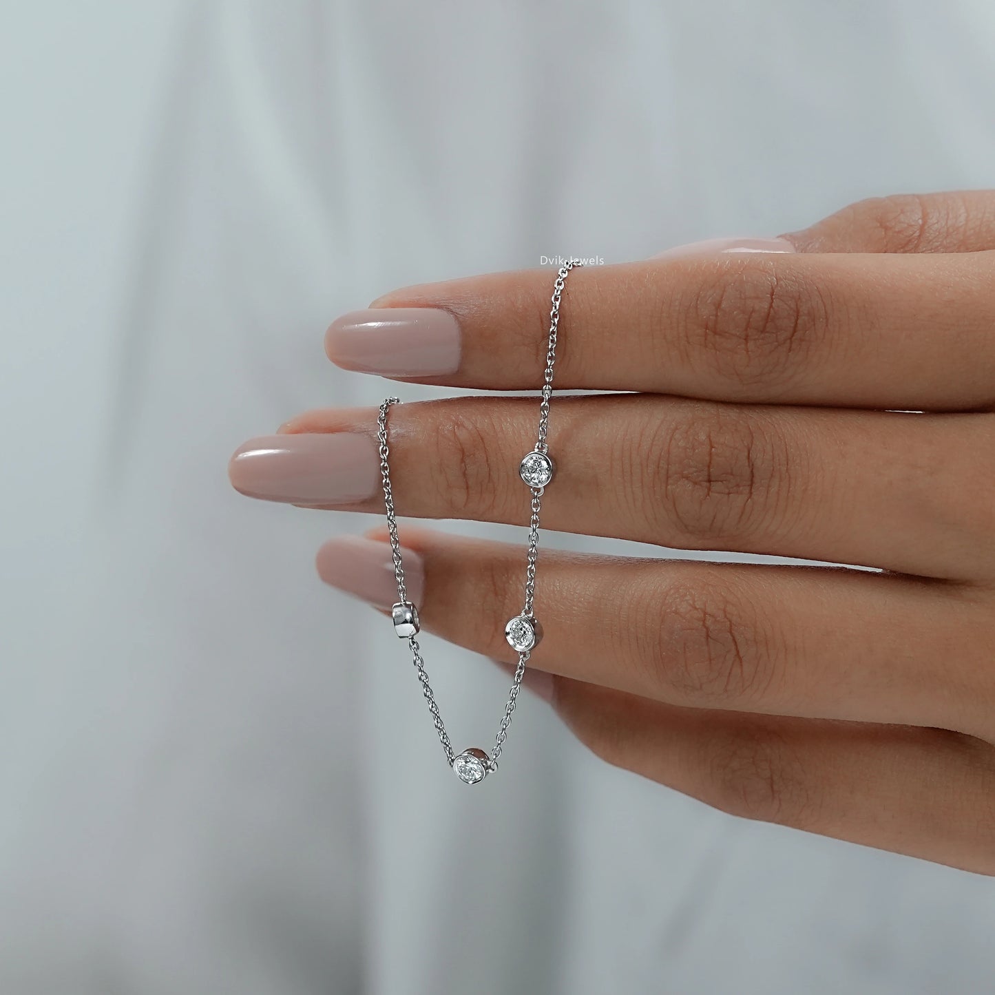 Round Cut Bezel Set Diamond Bracelet