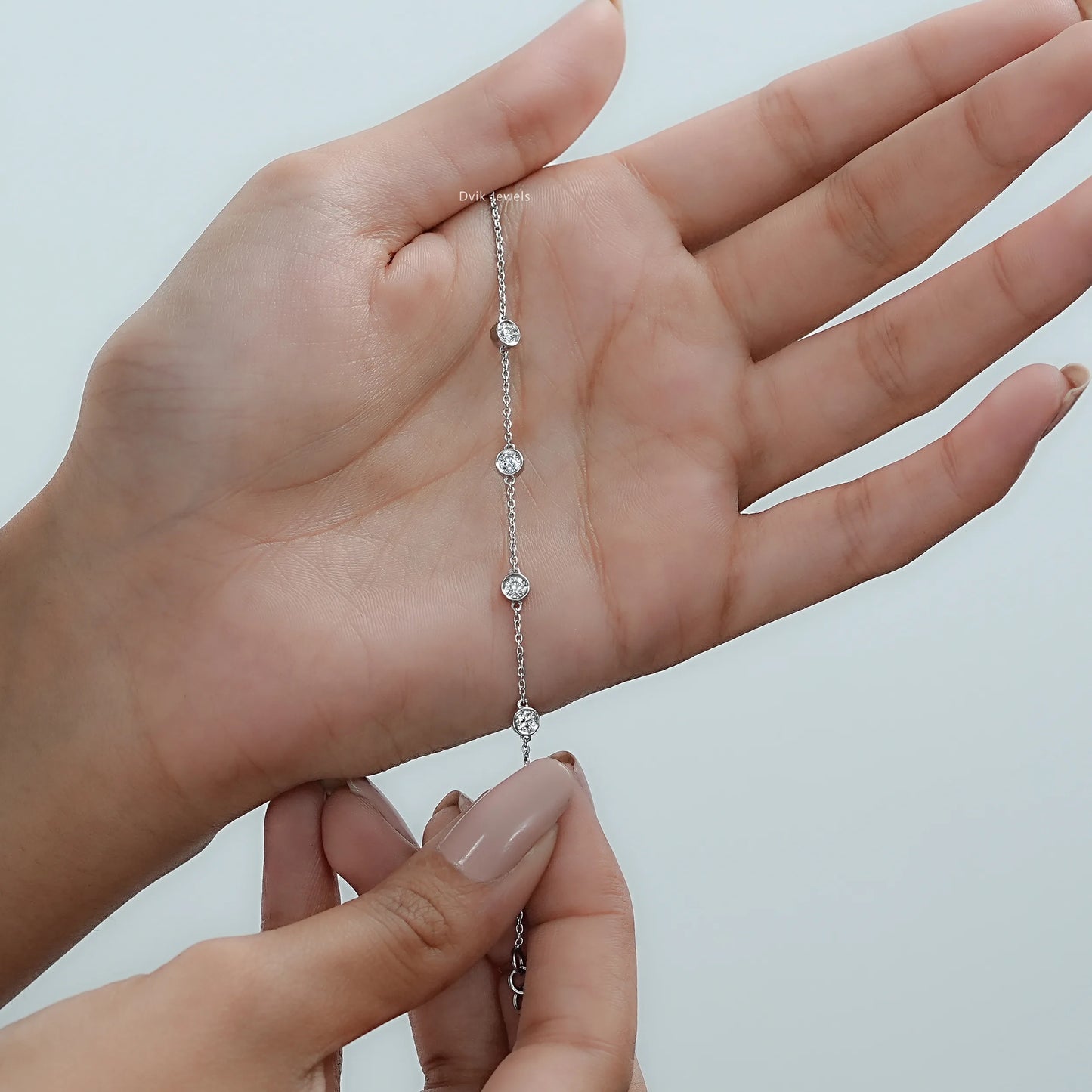 Round Cut Bezel Set Diamond Bracelet