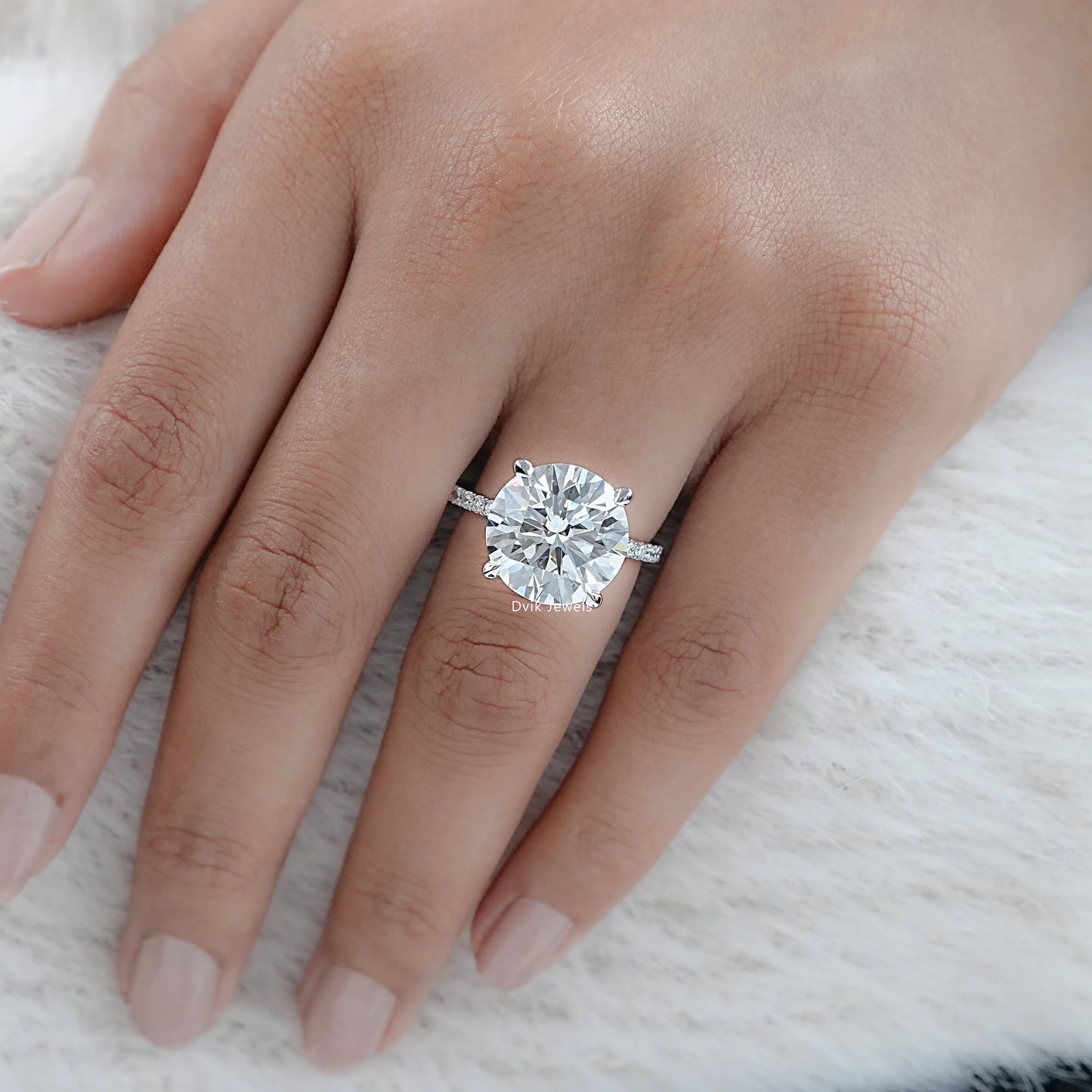 8 CT Round Cut Lab Grown Diamond Accent Set Ring