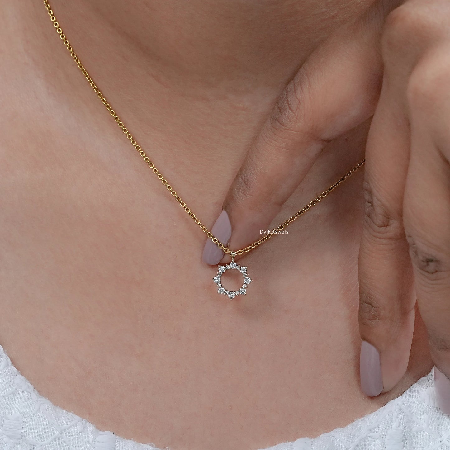 Floral Style Round Diamond Dainty Pendant