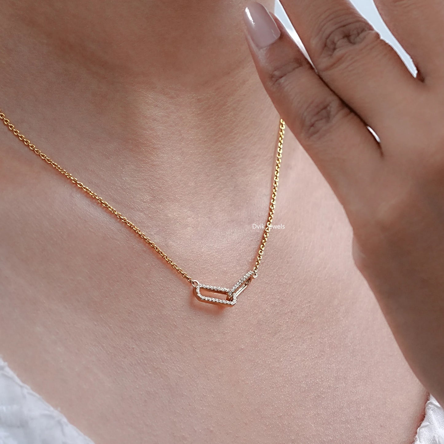 Round Lab Diamond Open Rectangle Double Link Pendant