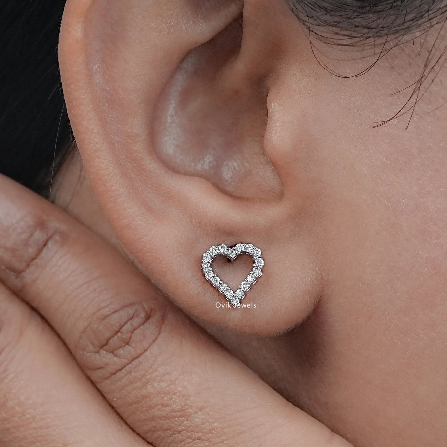 Round Diamond Open Heart Stud Earrings