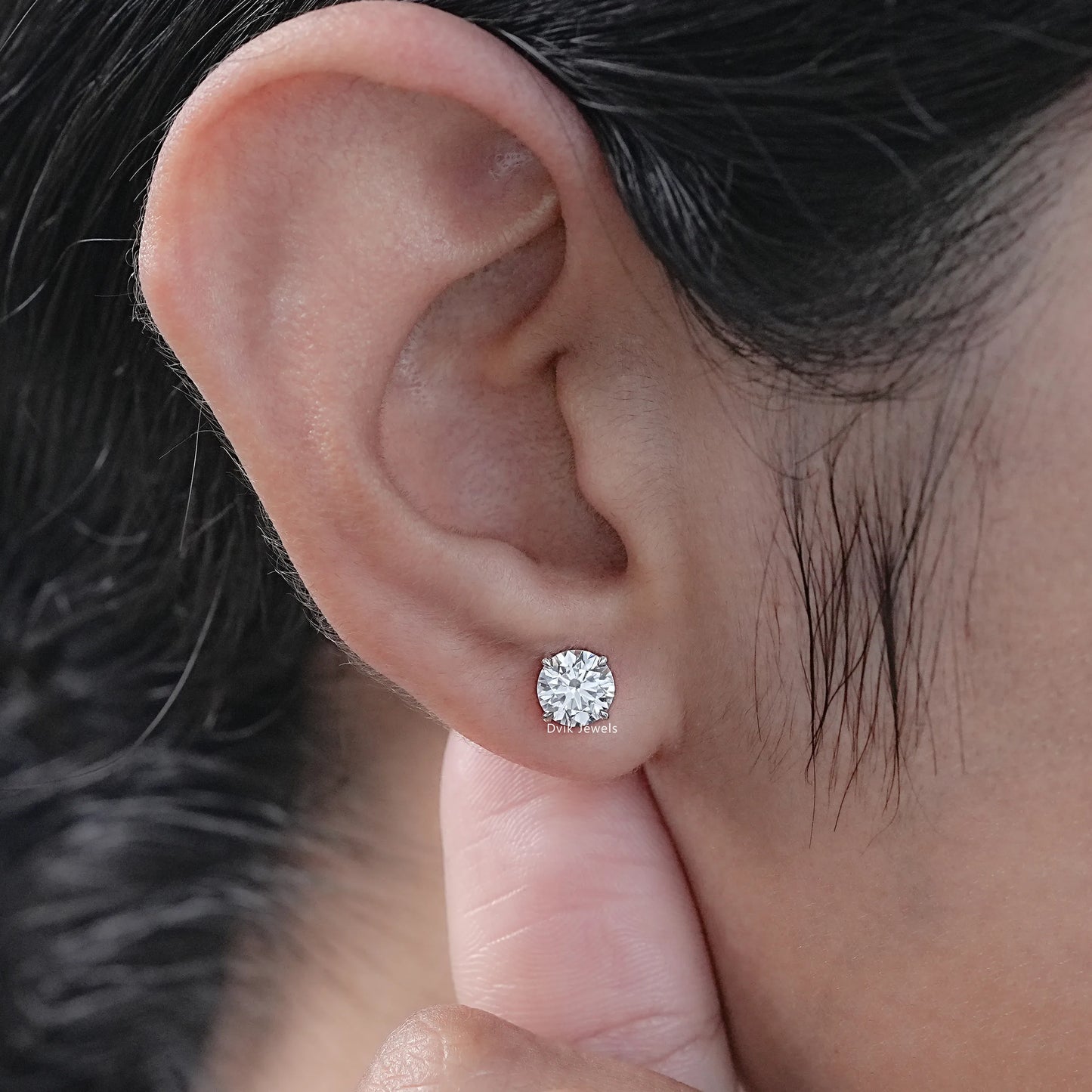 Round Lab Grown Diamond Stud Earrings