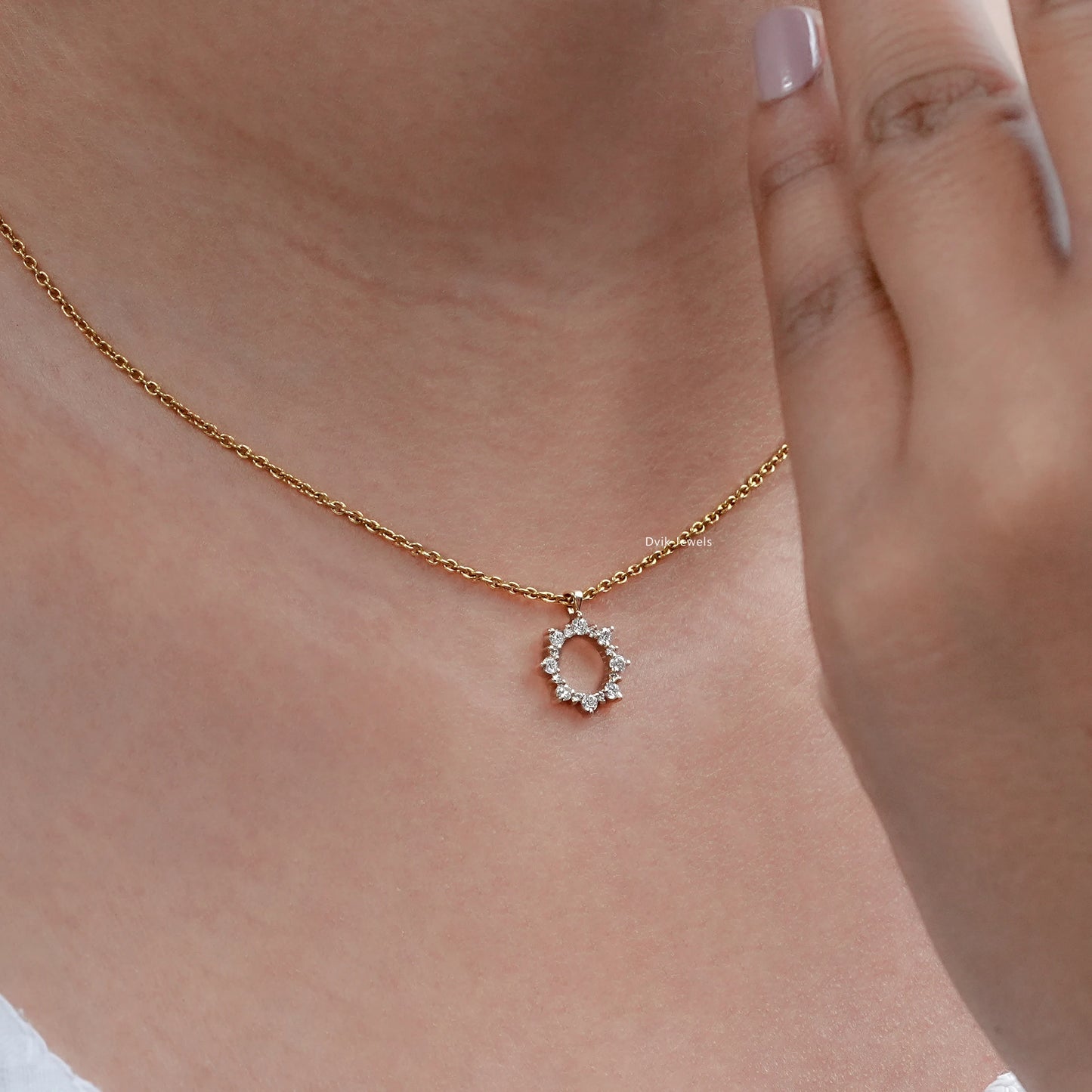 Floral Style Round Diamond Dainty Pendant