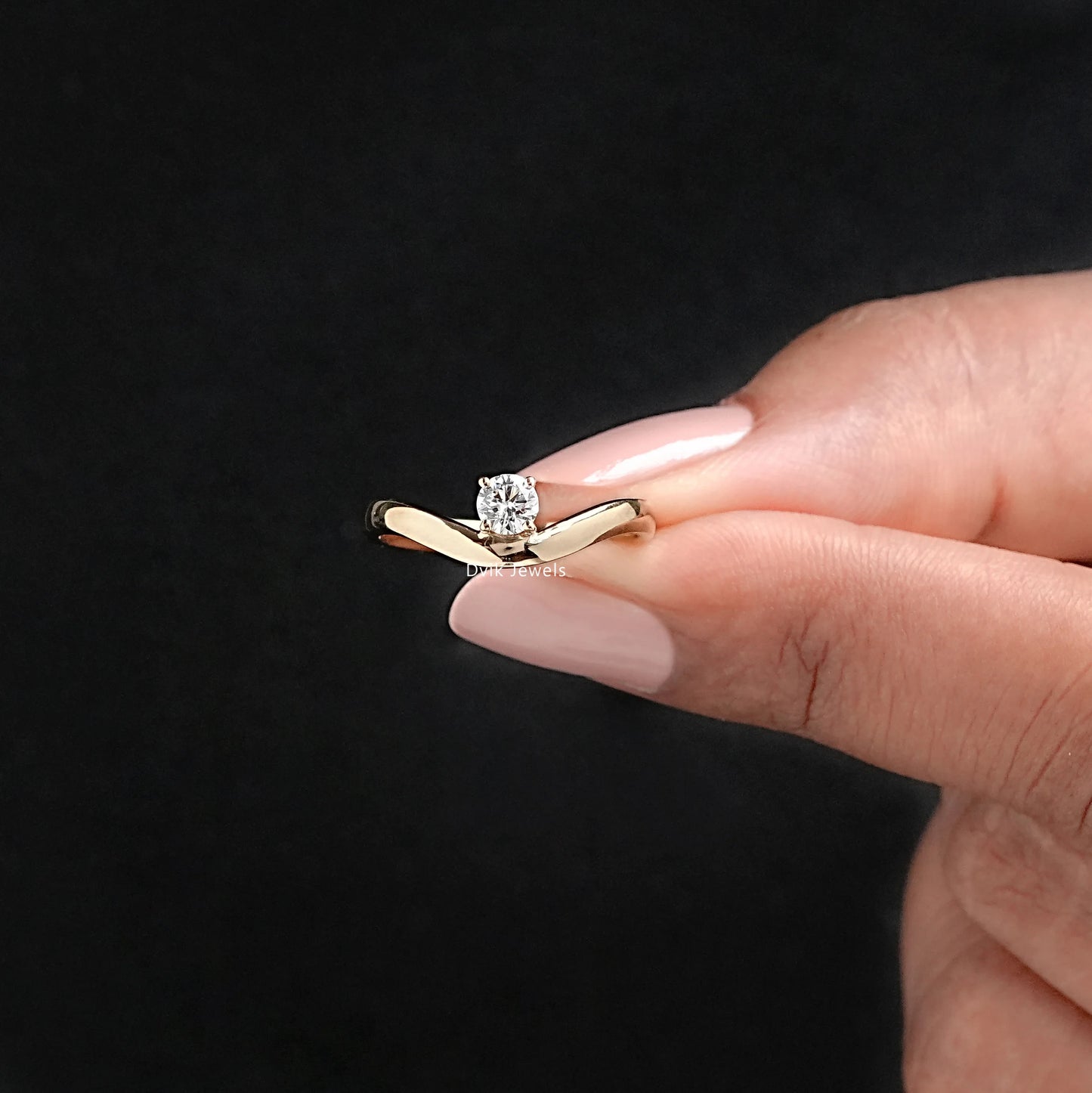 Solitaire Diamond Curved Ring
