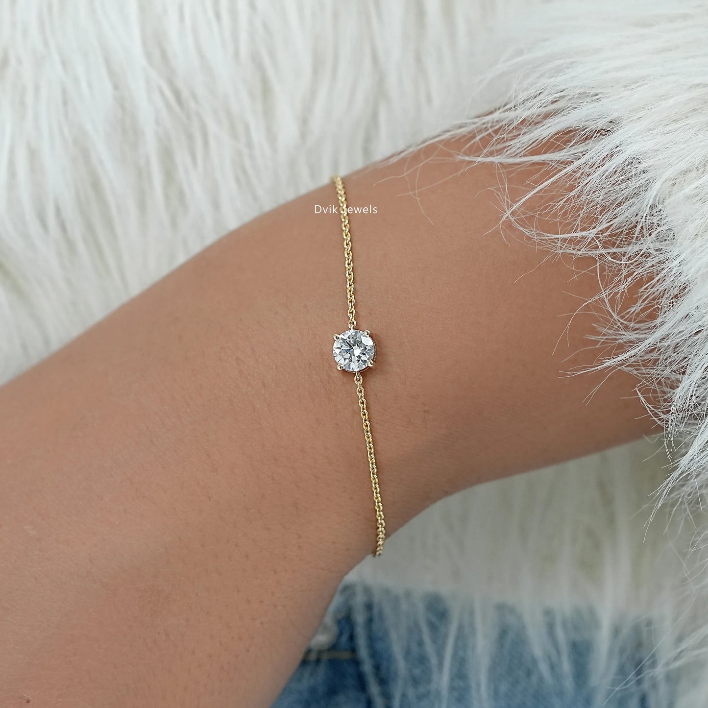 Lab Diamond Round Cut Solitaire Bracelet