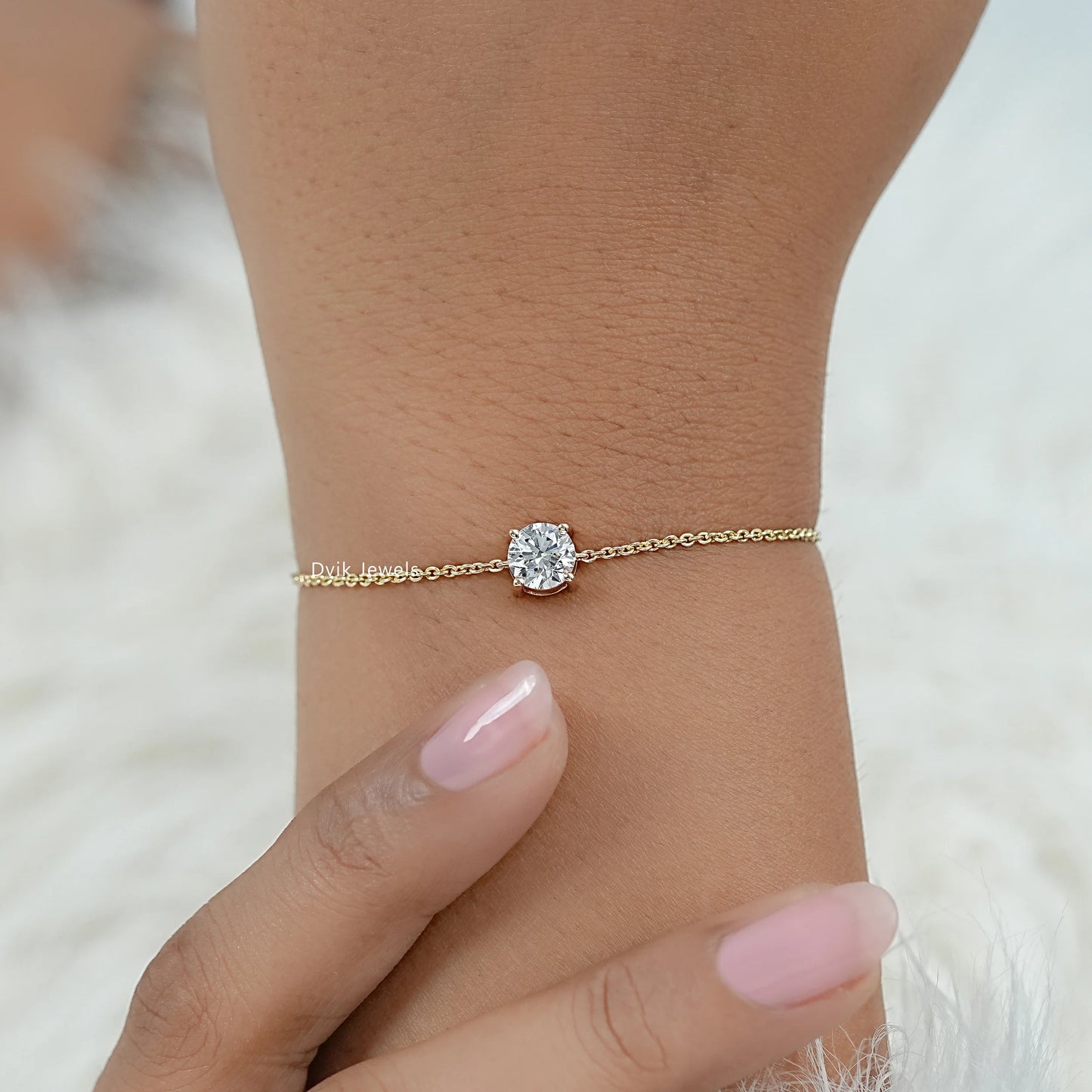 Lab Diamond Round Cut Solitaire Bracelet