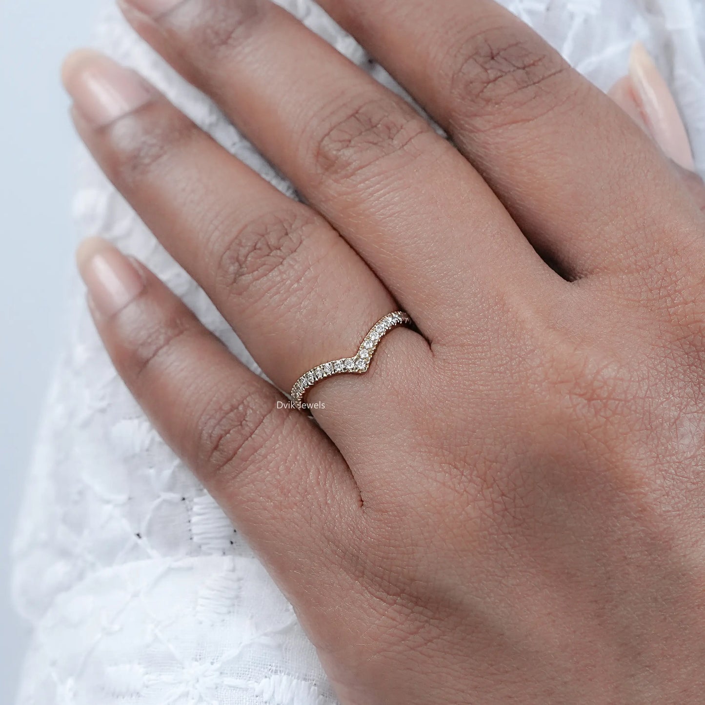 Round Cut Diamond Chevron Promise Ring