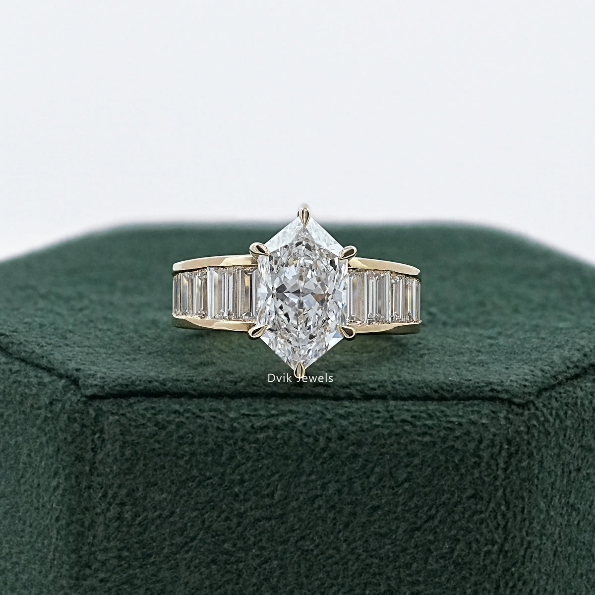 Baguette Accent Engagement Band