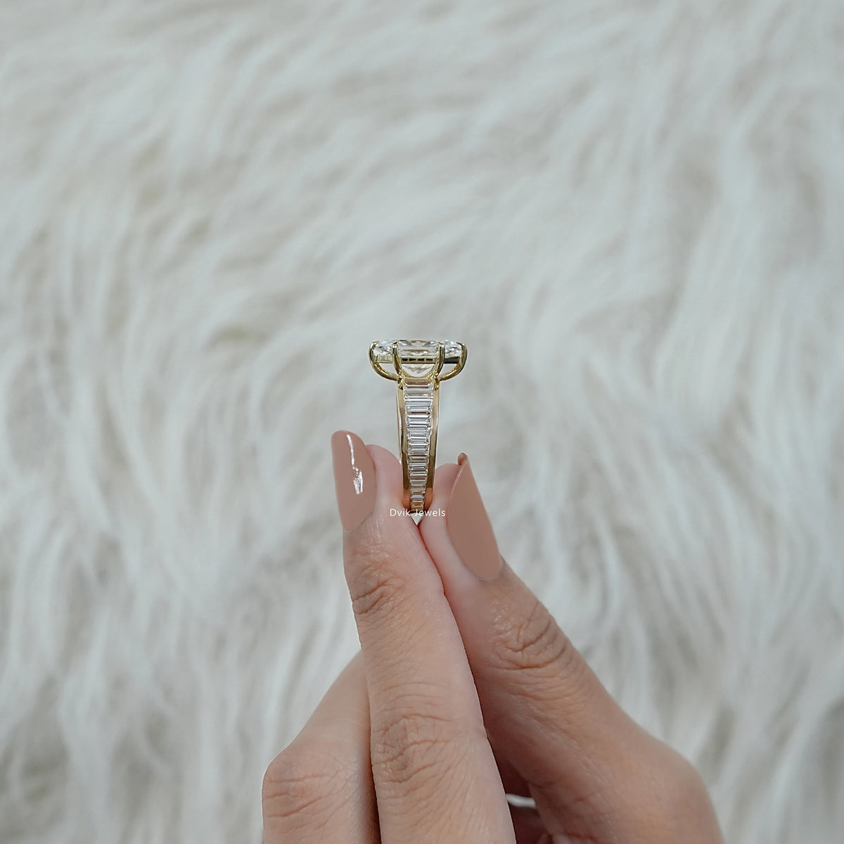 Baguette Accent Engagement Band