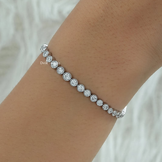 Bezel Set Round Lab Diamond Graduated Tennis Bracelet Bracelet