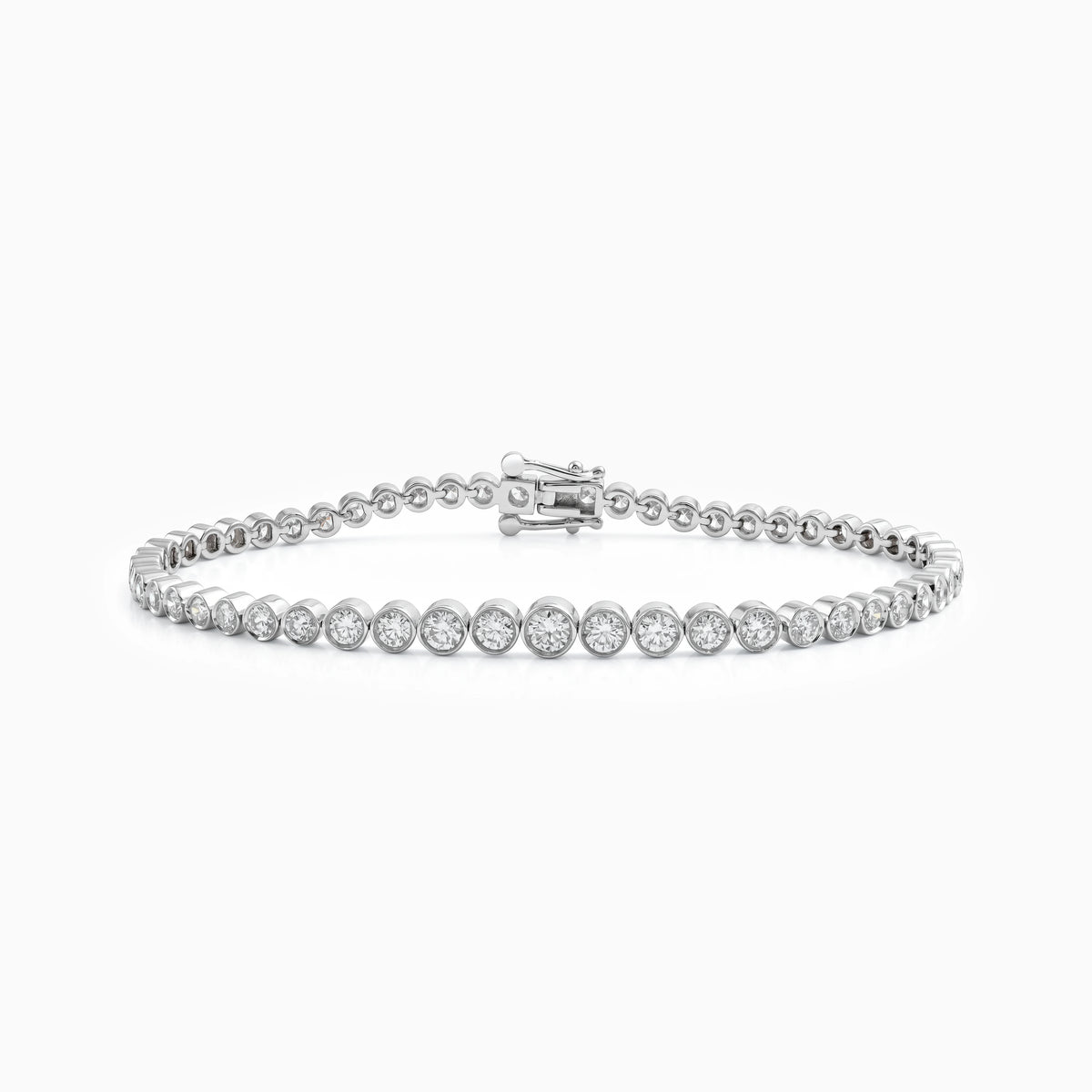 Bezel Set Round Lab Diamond Graduated Tennis Bracelet Bracelet