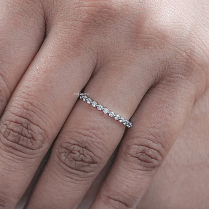 Brilliant Round Cut Diamond Eternity Band