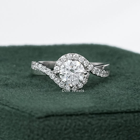 Round Cut Halo Diamond Engagement Ring