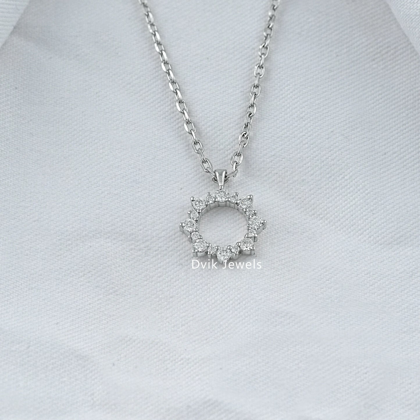 Floral Style Round Diamond Dainty Pendant Pendant