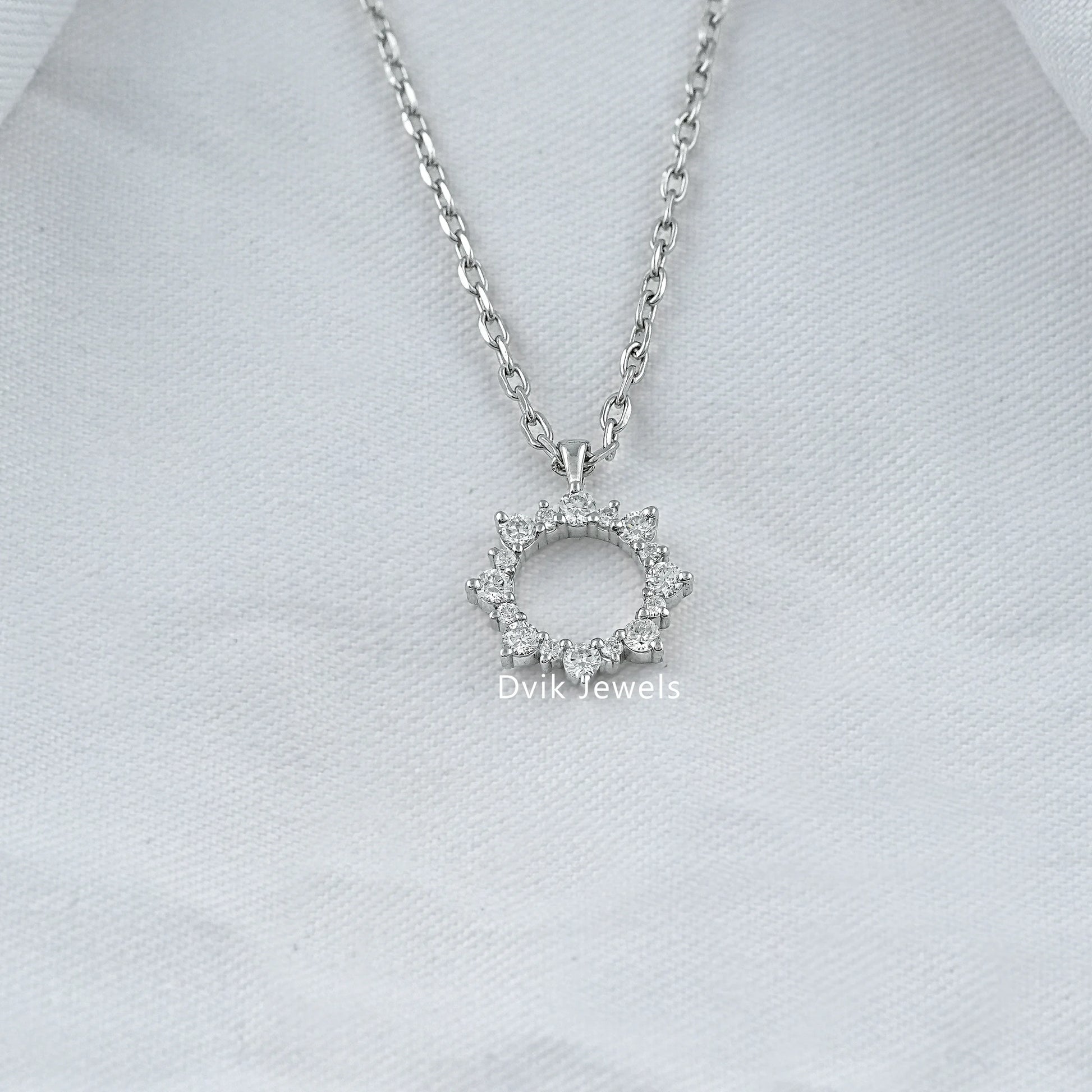 Floral Style Round Diamond Dainty Pendant Pendant