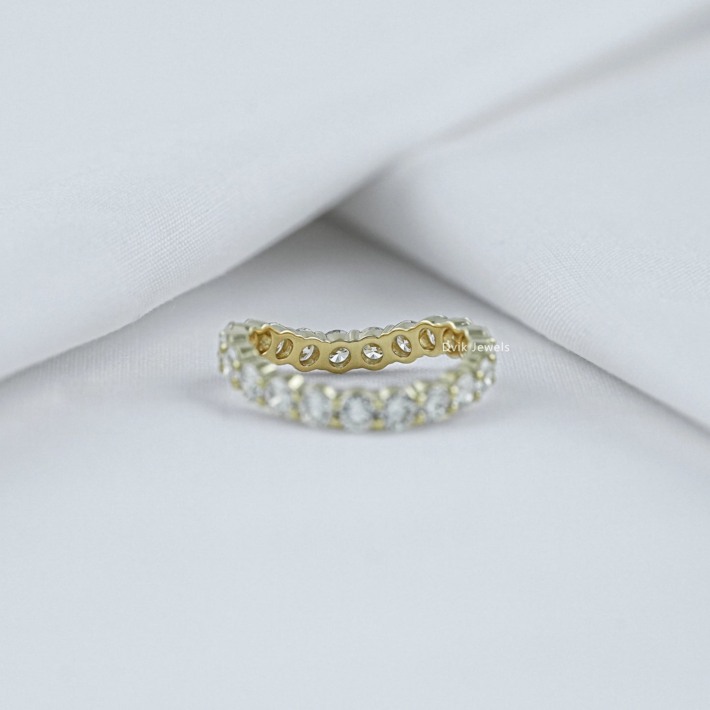 Curved Round Cut Lab Diamond Eternity Band Band