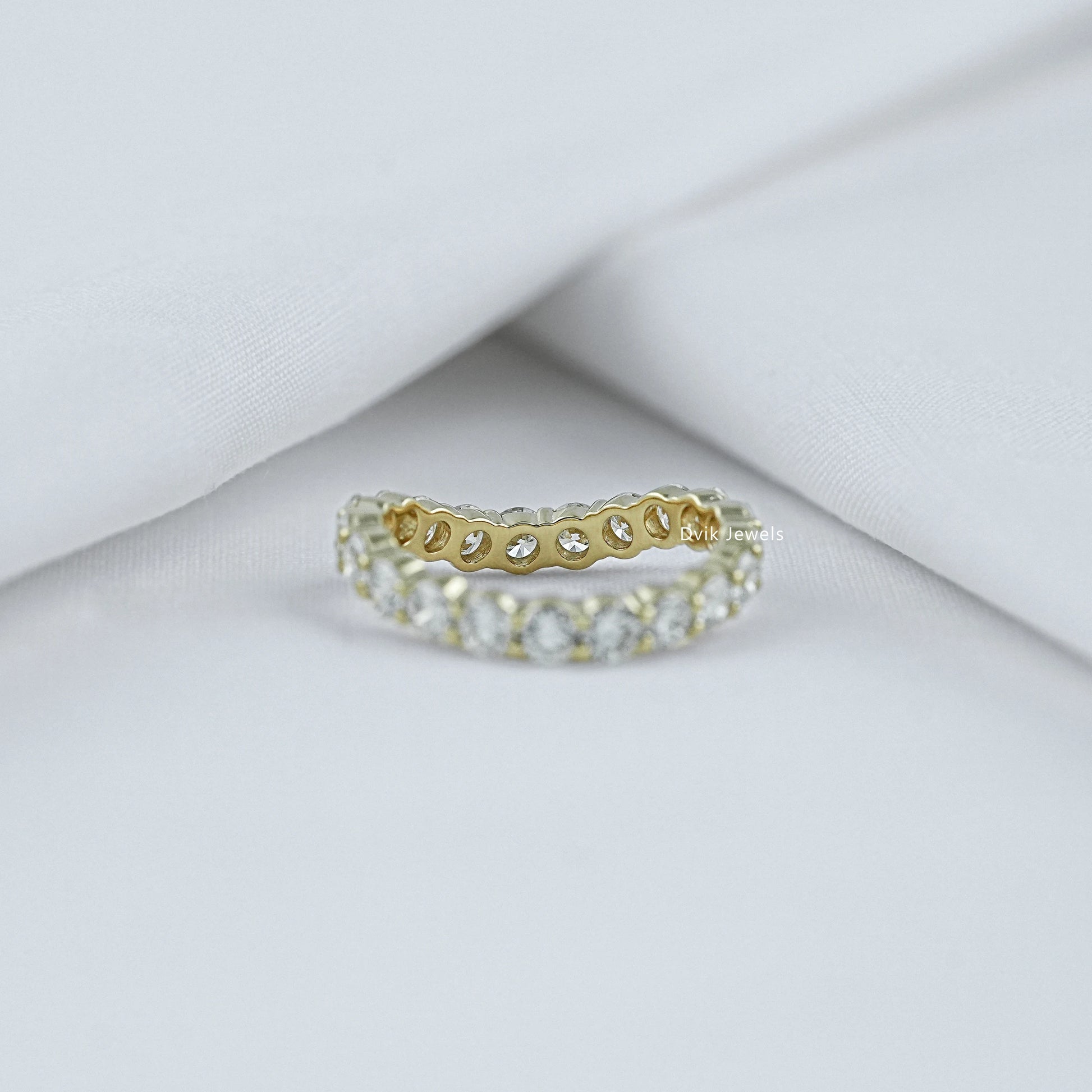 Curved Round Cut Lab Diamond Eternity Band Band