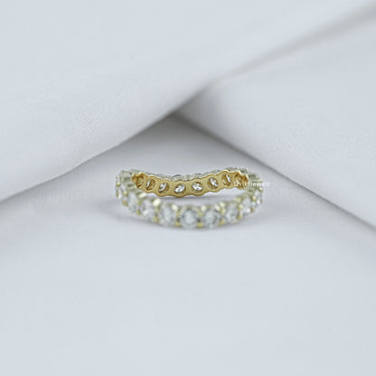 Curved Round Cut Lab Diamond Eternity Band Band