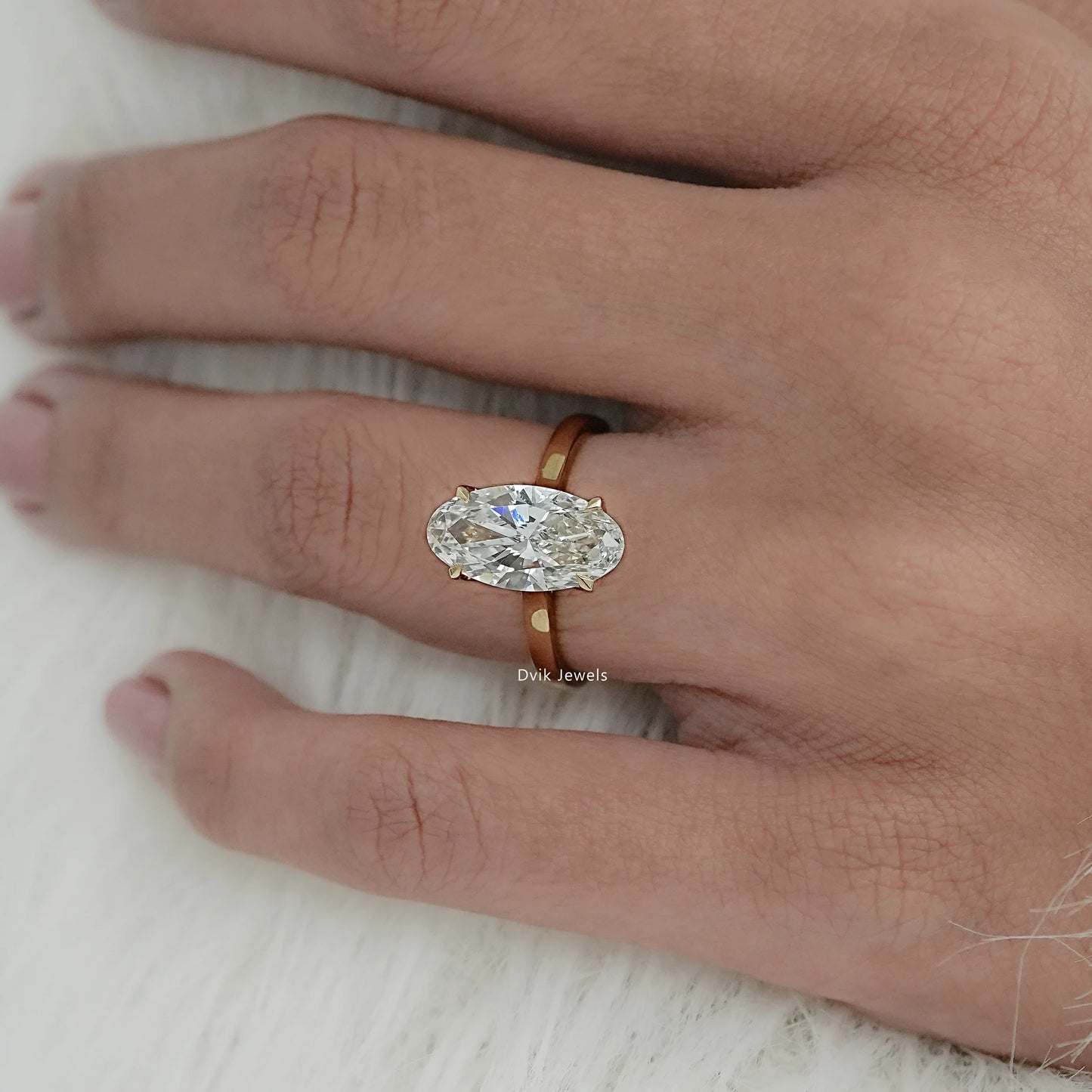 Moval ring wear by model, best anniversary gifts and ideas