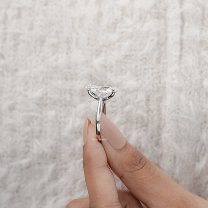 Stunning Oval Cut Diamond Solitaire Ring
