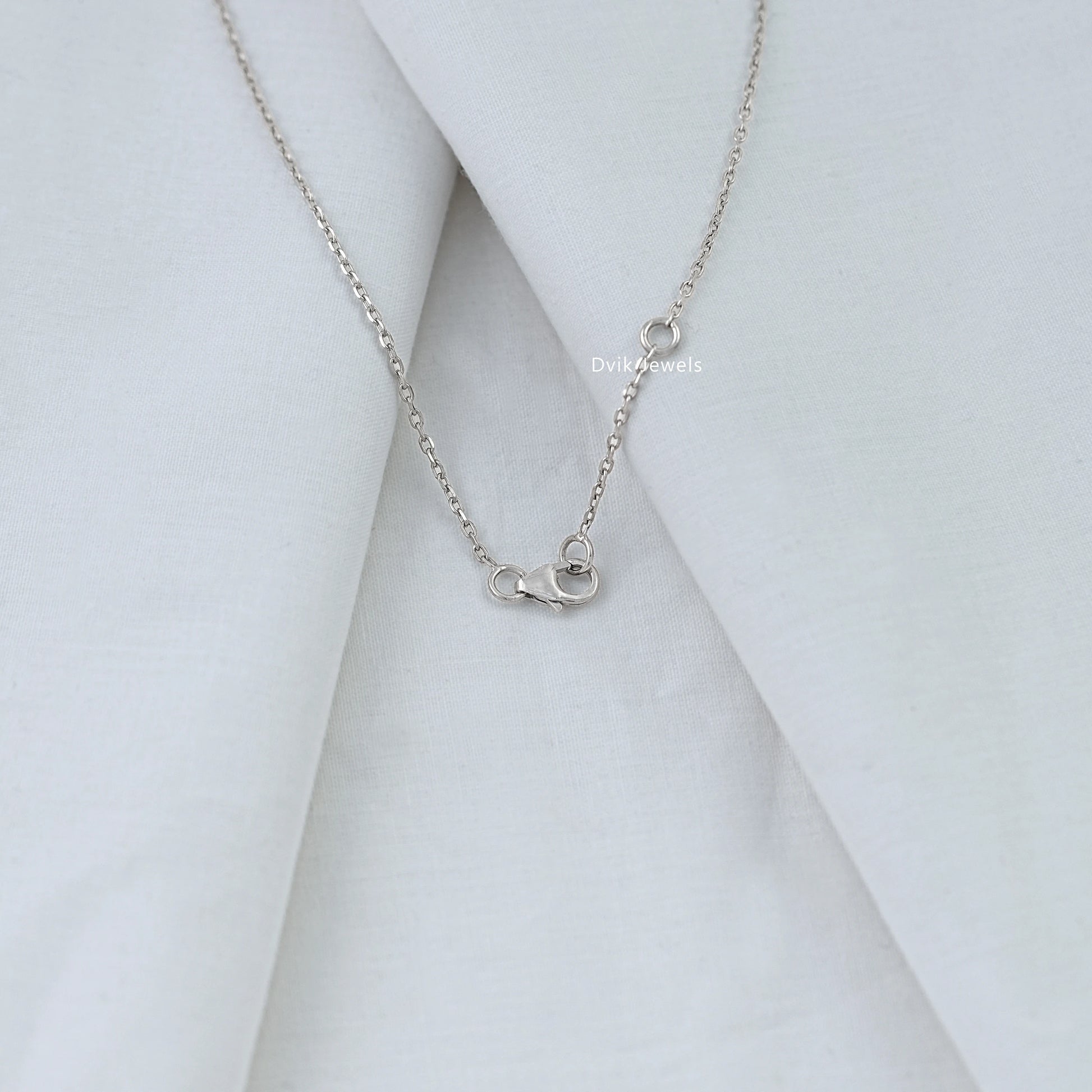 Round Diamond Cluster Halo Pendant Pendant