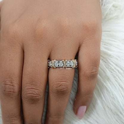 Round Diamond Band with Criss Cross Pattern Band