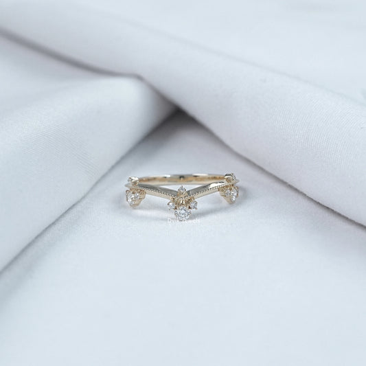 Round Cut Lab Diamond Curved Dainty Ring