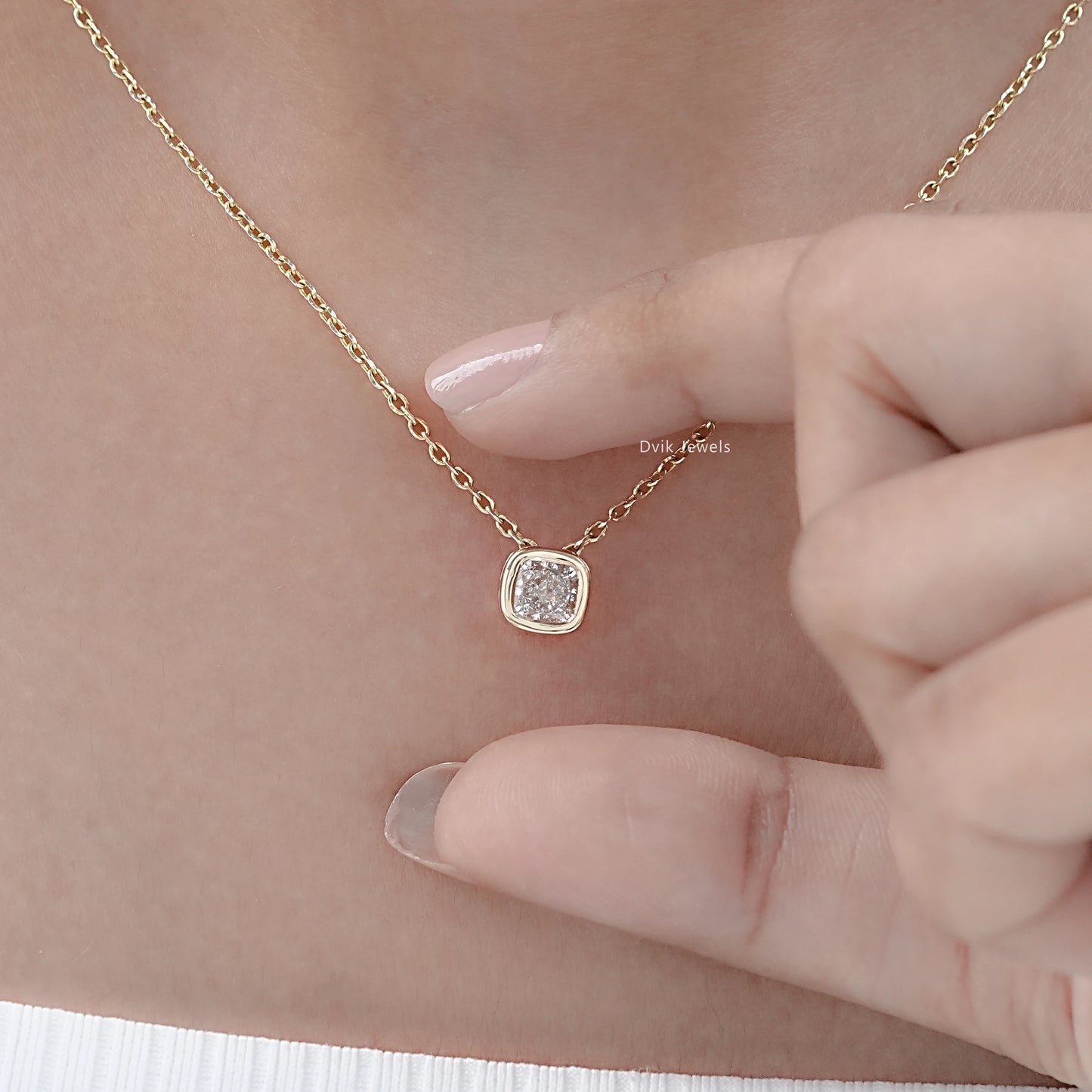 Cushion Lab Diamond Bezel Set Pendant