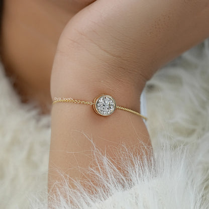 Lab grown round diamond bezel bracelet yellow gold side profile