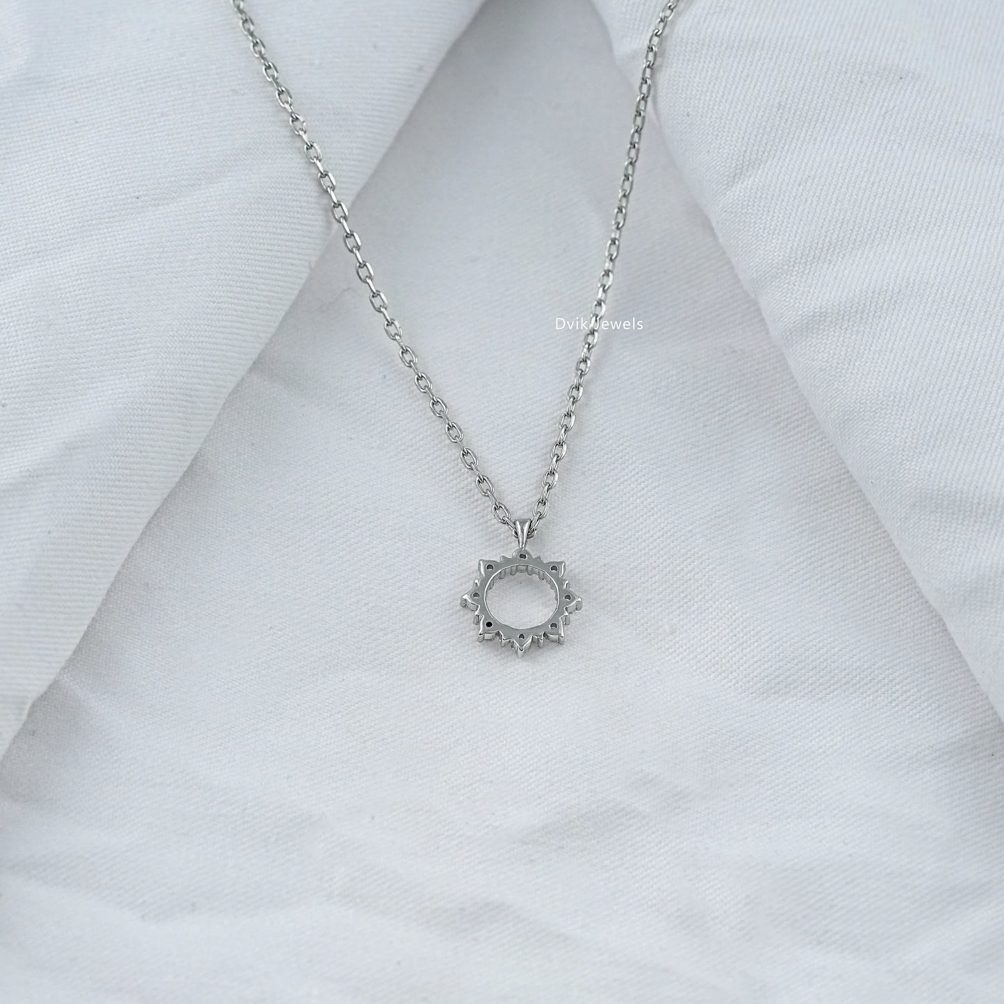 Floral Style Round Diamond Dainty Pendant Pendant