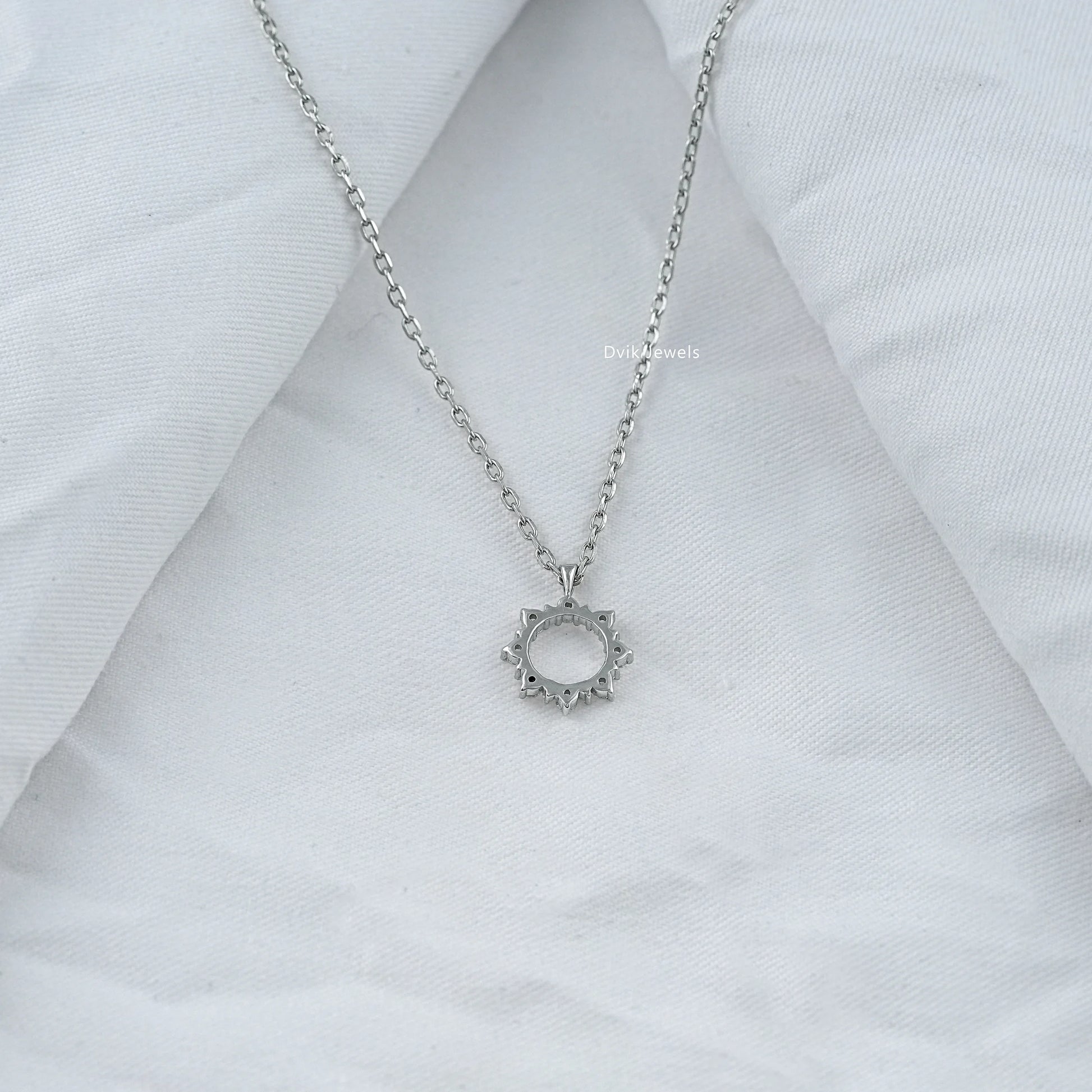 Floral Style Round Diamond Dainty Pendant Pendant