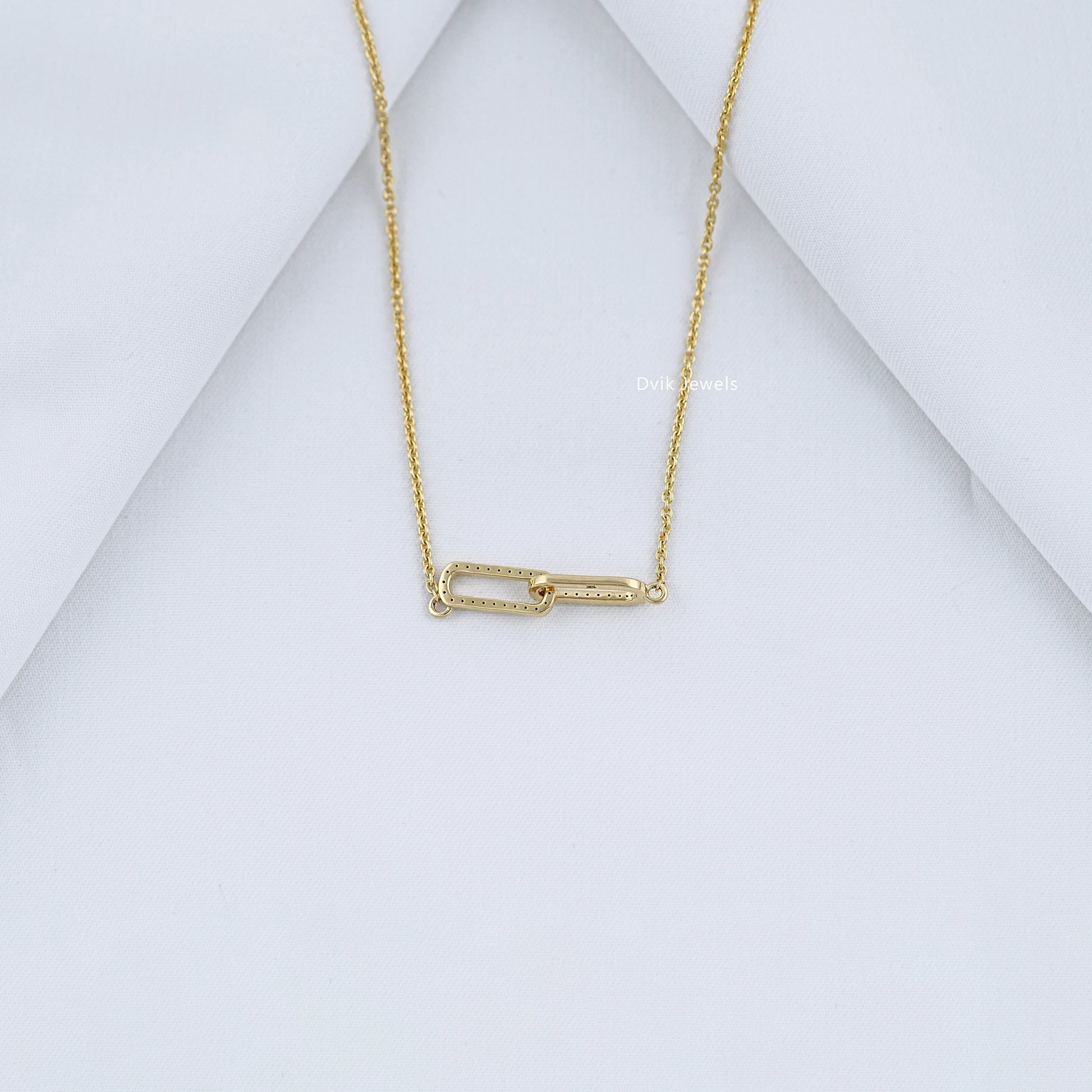 Round Lab Diamond Open Rectangle Double Link Pendant Pendant