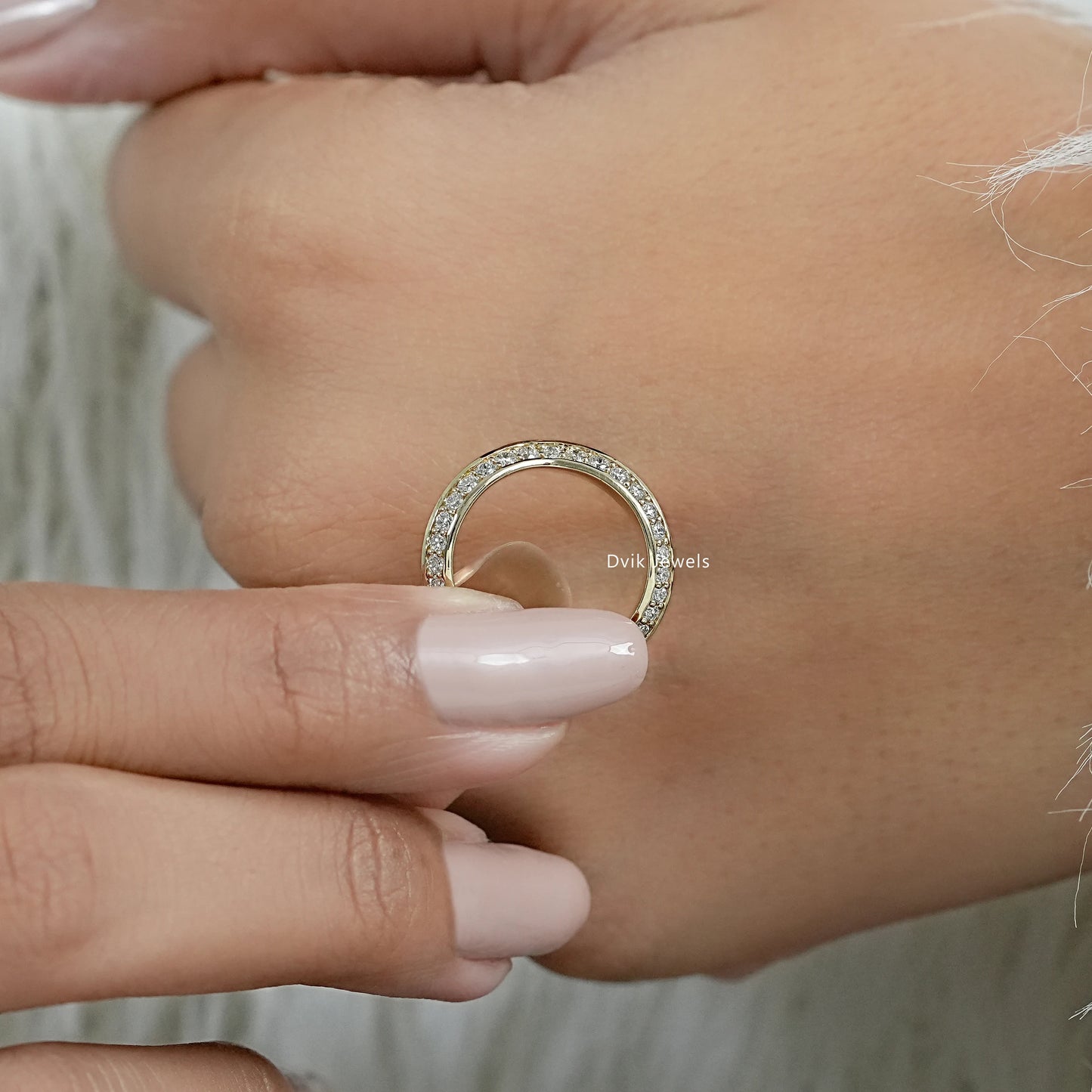 Double Row Round Diamond Curved Band