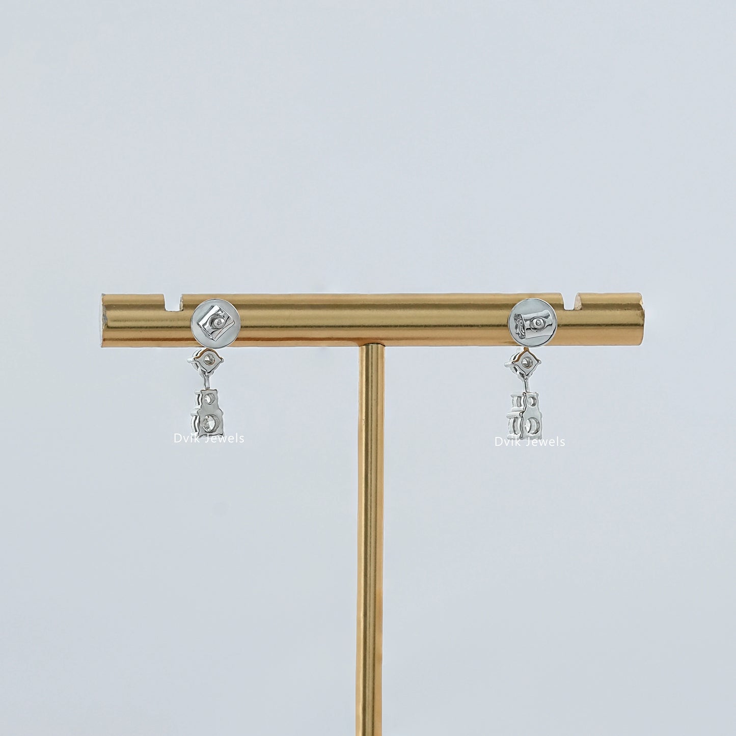 Round Cut Diamond Drop Earrings